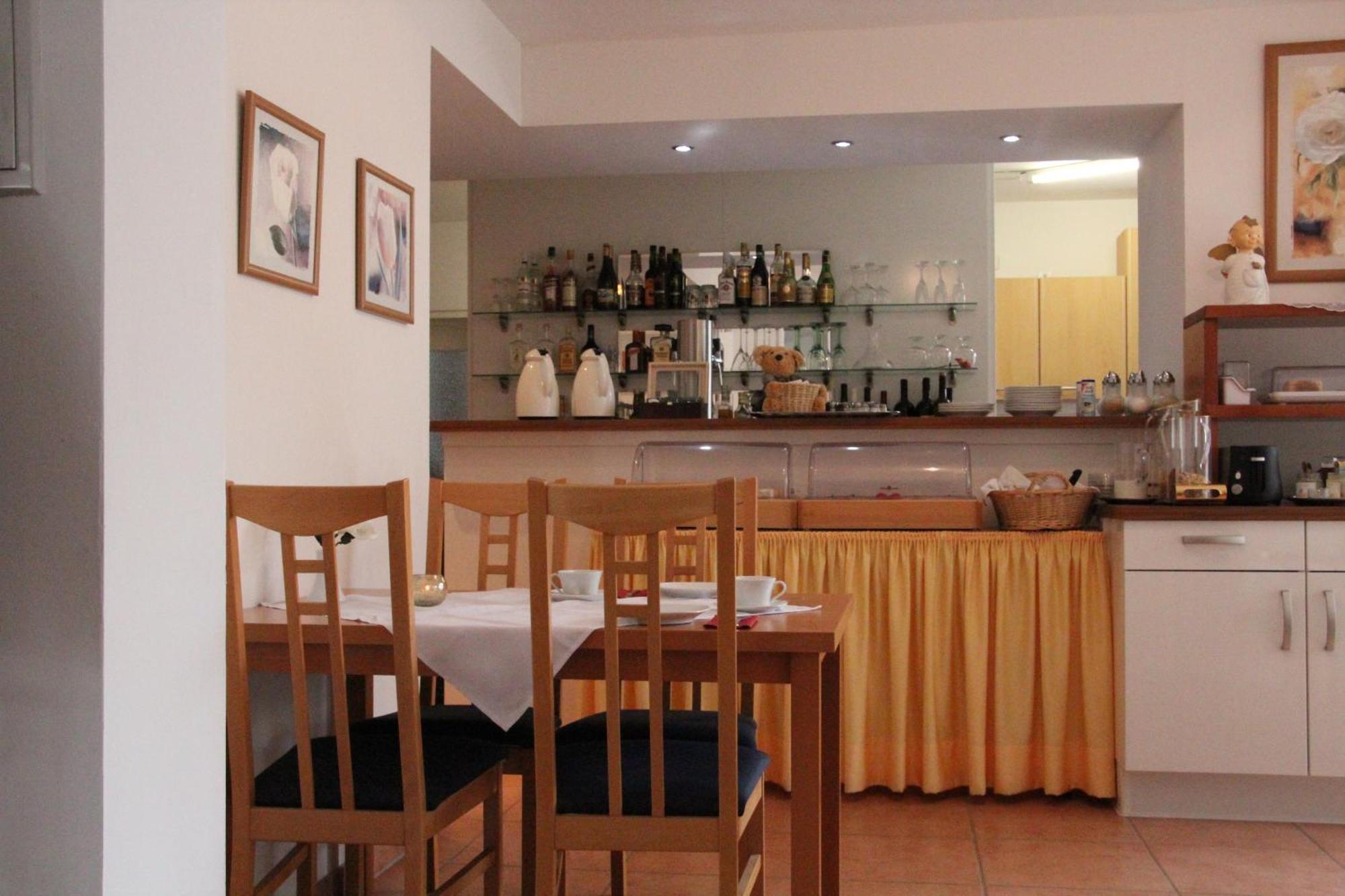 Hotel Deisterblick Бад Нендорф Екстериор снимка